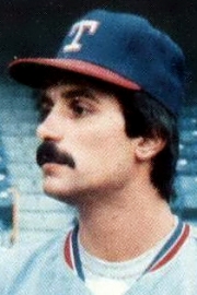 Lee Mazzilli (1982 Rangers) 3.jpg